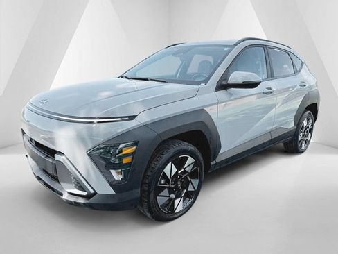 Used 2024 Hyundai Kona SEL AWD/4WD image 3