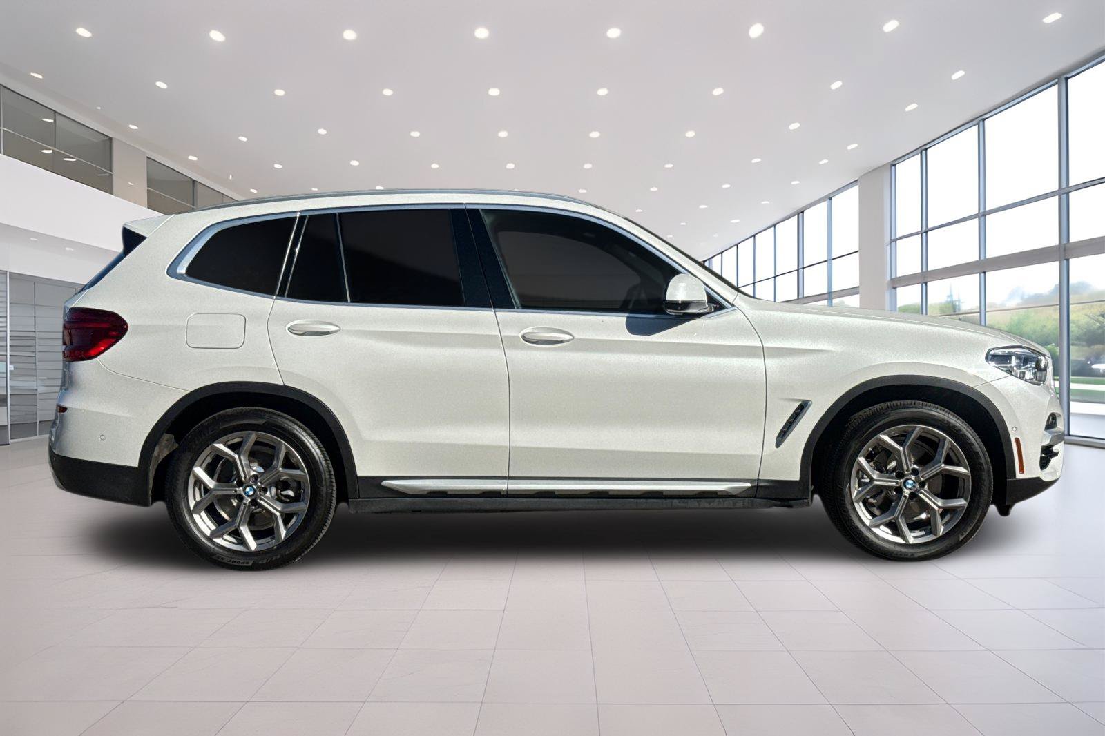 Used 2020 BMW X3 xDrive30i w/ Executive Package AWD/4WD image 3