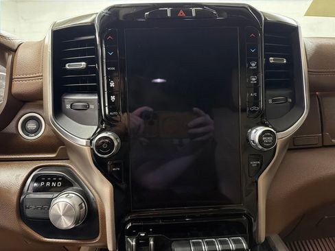 Used 2019 RAM 1500 Laramie RWD image 20