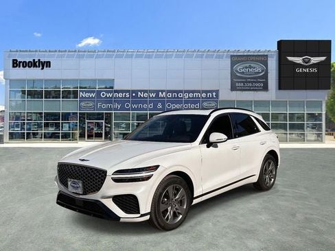 Used 2025 Genesis GV70 3.5T Sport image 10