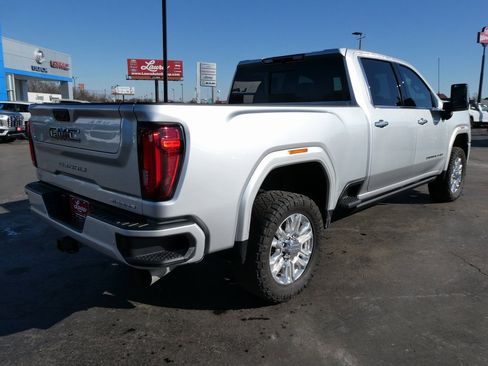 Certified 2022 GMC Sierra 2500 Denali image 5
