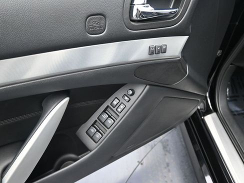 Used 2014 INFINITI Q60 Convertible w/ Premium Package image 11