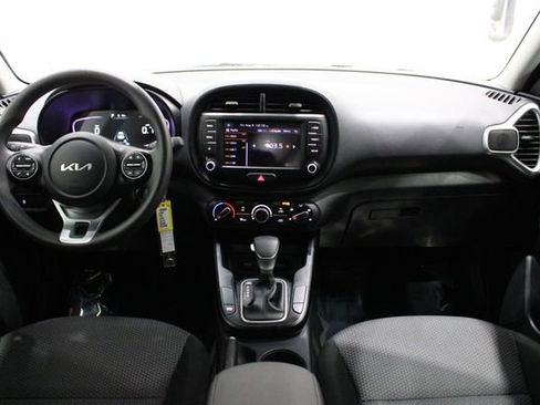 Used 2023 Kia Soul LX FWD image 28