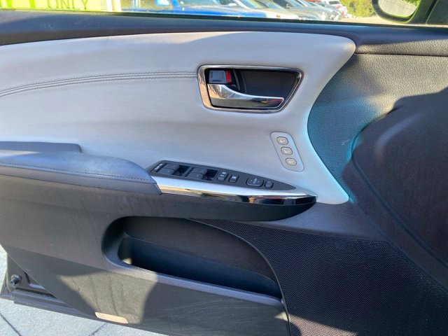 Used 2013 Toyota Avalon XLE Touring FWD image 28