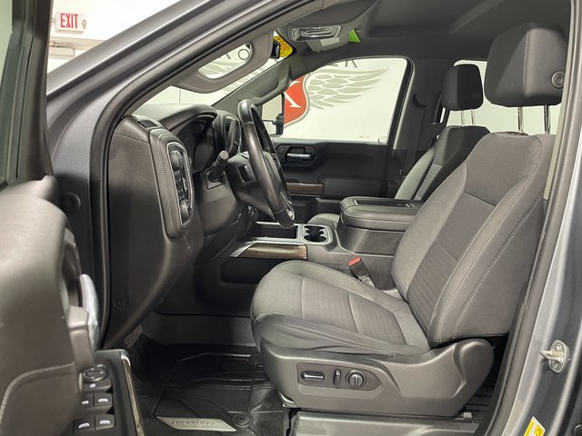 Used 2021 Chevrolet Silverado 1500 RST w/ Max Trailering Package AWD/4WD image 11
