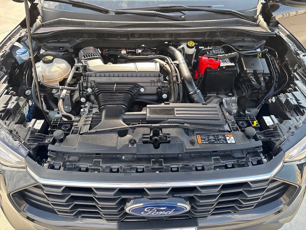 Used 2025 Ford Escape ST-Line Select AWD/4WD image 29