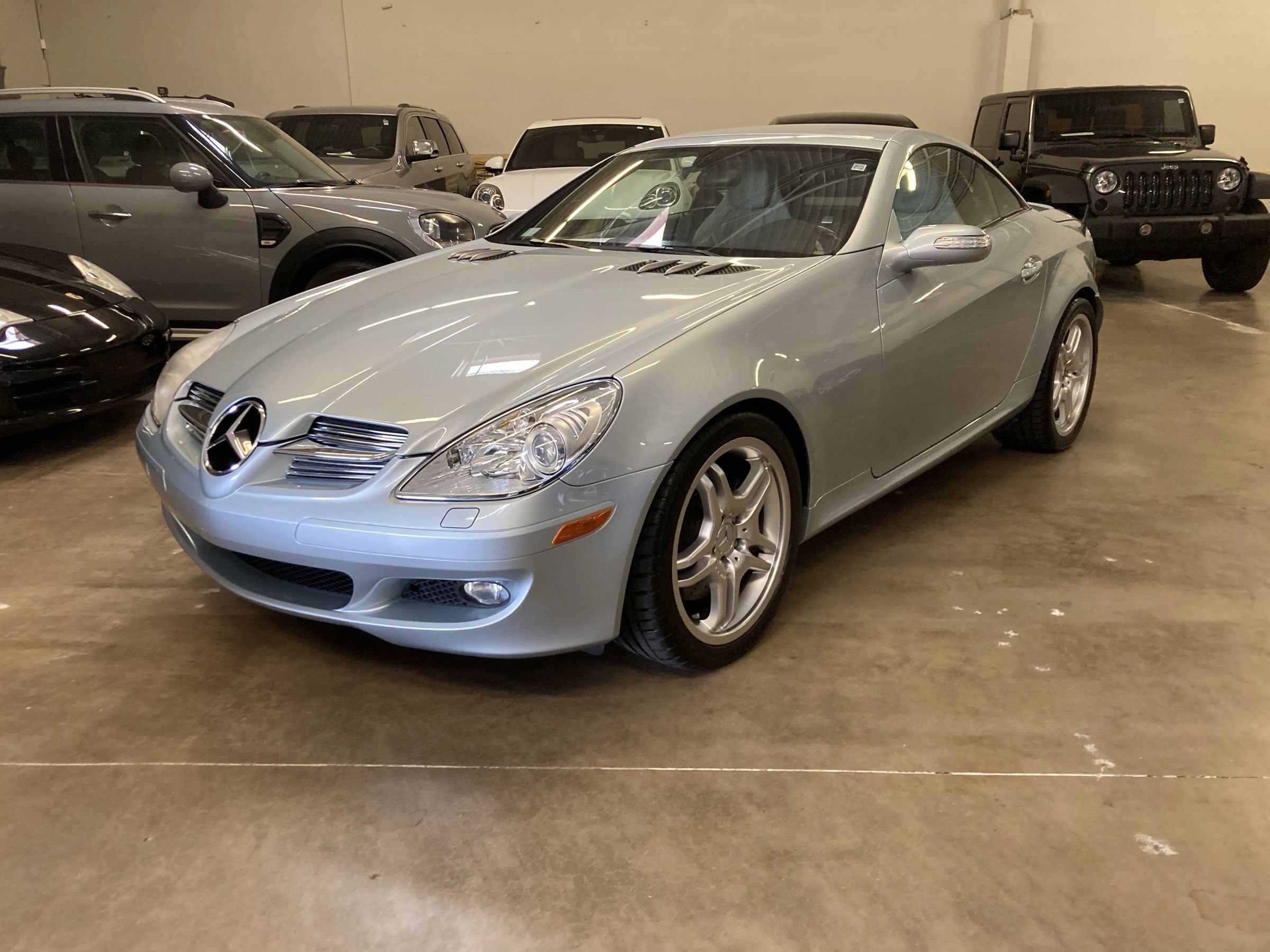 Used 2005 Mercedes-Benz SLK 350 image 1