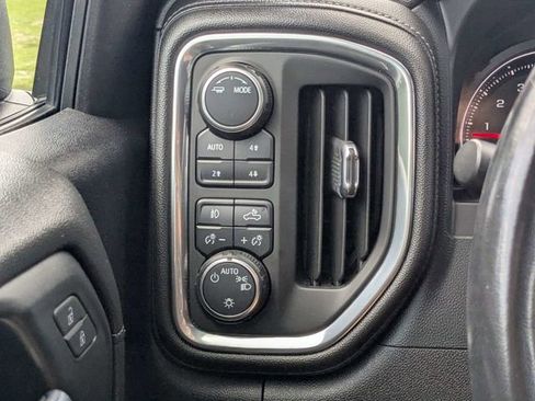Used 2021 Chevrolet Silverado 1500 LT Trail Boss w/ LPO, Dark Essentials Package AWD/4WD image 21