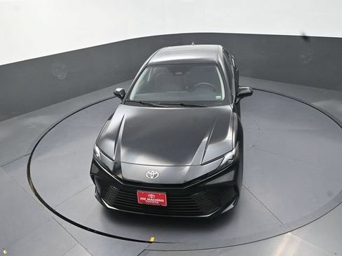 Used 2025 Toyota Camry LE FWD image 24