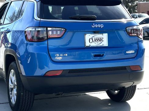 Used 2025 Jeep Compass Latitude AWD/4WD image 6