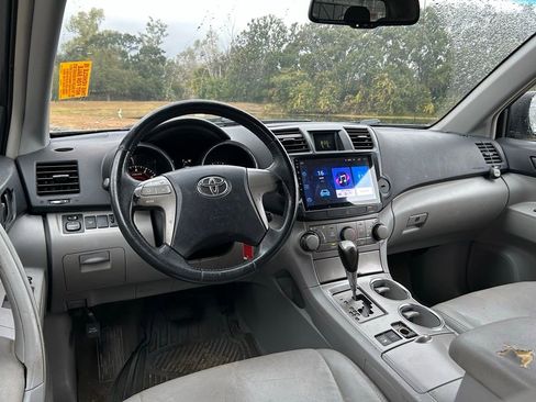 Used 2010 Toyota Highlander 4WD image 12