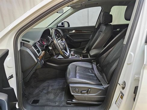 Used 2019 Audi Q5 2.0T Premium w/ Convenience Package image 21