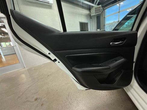 Used 2019 Nissan Altima 2.5 S FWD image 18