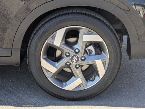 Used 2025 Hyundai Venue SEL image 34