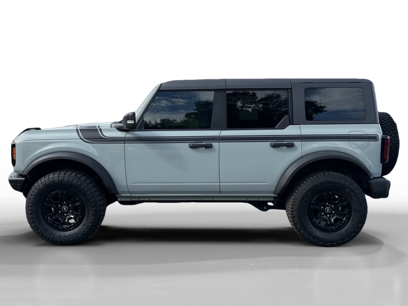 Certified 2022 Ford Bronco Wildtrak AWD/4WD image 2