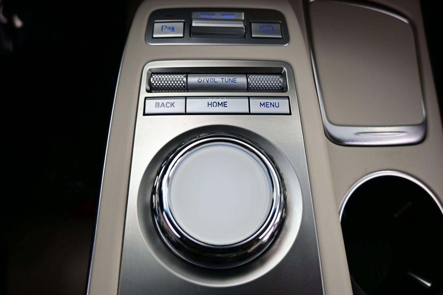 Used 2025 Genesis GV70 2.5T w/ Select Package AWD/4WD image 22