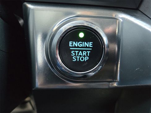 Used 2021 Ford F150 Lariat w/ FX4 Off-Road Package image 32