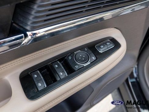 Used 2022 Lincoln Corsair Reserve w/ Equipment Group 201A AWD/4WD image 20