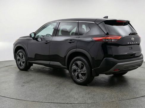 Used 2025 Nissan Rogue SV image 6