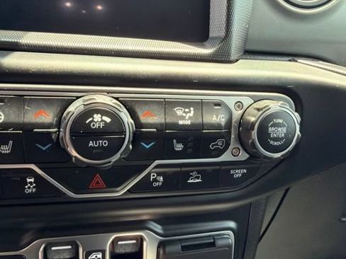 Used 2023 Jeep Wrangler Unlimited Sport AWD/4WD image 23