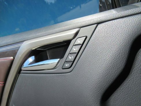 Used 2019 Lexus RX 350L Luxury image 28