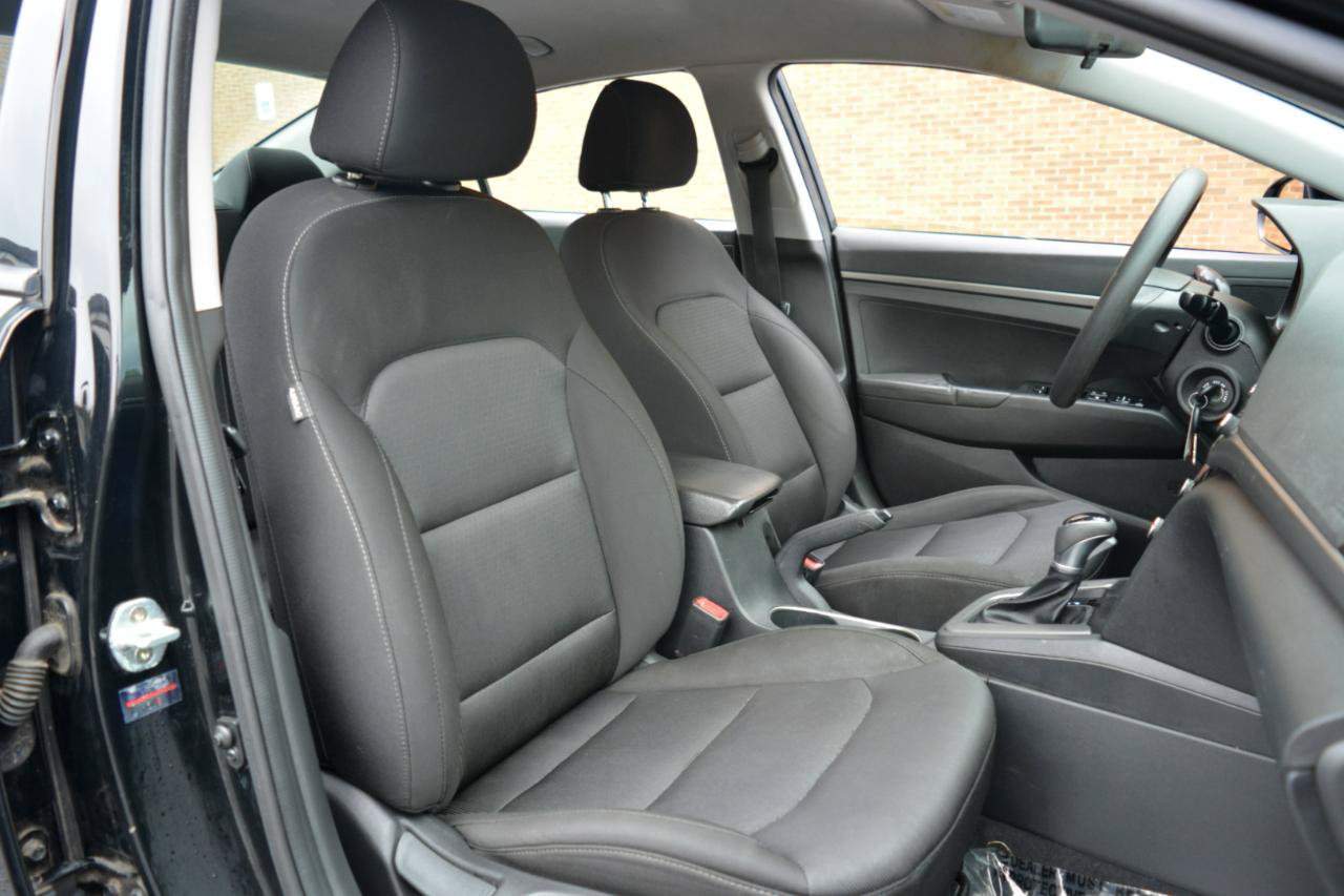 Used 2018 Hyundai Elantra SE FWD image 16