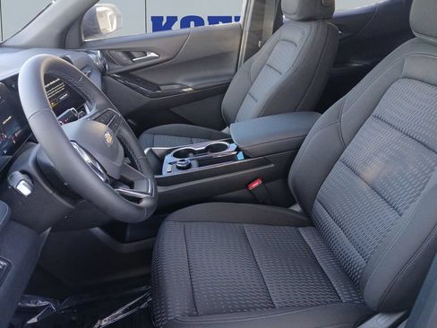 New 2026 Chevrolet Equinox LT w/ Safety and Technology Package FWD image 10
