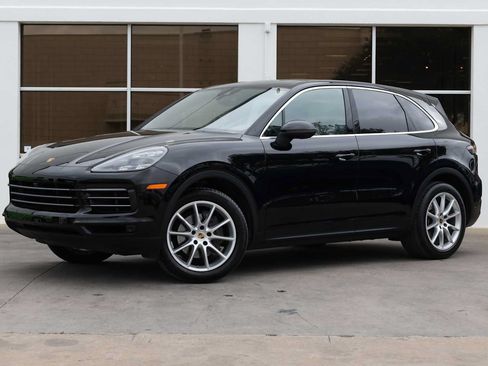 Used 2019 Porsche Cayenne AWD/4WD image 1