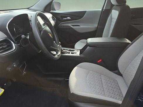 Used 2022 Chevrolet Equinox LS w/ LS Convenience Package image 6
