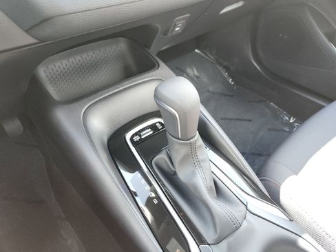 Used 2026 Toyota Corolla SE image 32