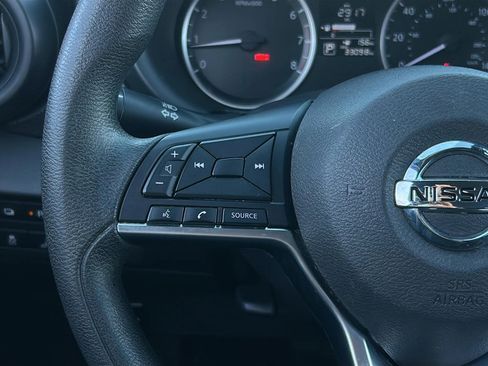 Used 2020 Nissan Kicks S FWD image 31