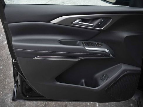 New 2026 Chevrolet Traverse LT w/ Sun and Wheel Package image 25