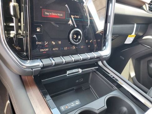 New 2026 GMC Yukon Denali w/ Denali Reserve Package AWD/4WD image 23