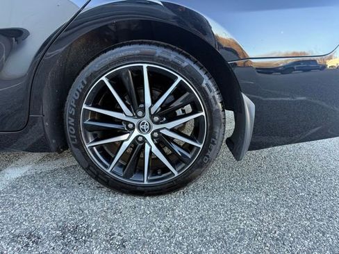 Used 2024 Toyota Camry SE image 12