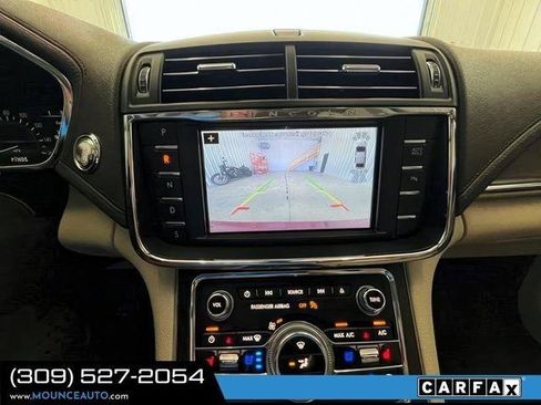Used 2017 Lincoln Continental Reserve w/ Climate Package FWD image 22