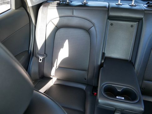 Used 2021 Hyundai Kona Limited image 12