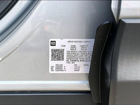 Used 2025 Chevrolet TrailBlazer LT AWD/4WD image 17