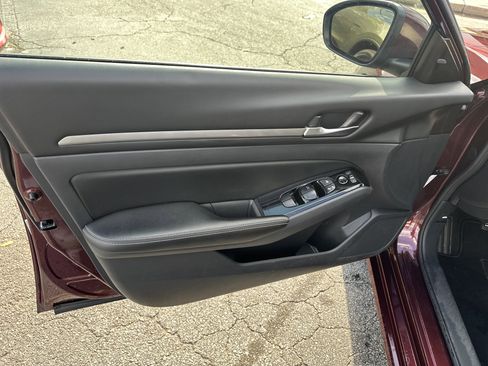 Used 2023 Nissan Altima 2.5 SV image 12