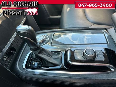 Used 2021 Nissan Armada SV AWD/4WD image 16
