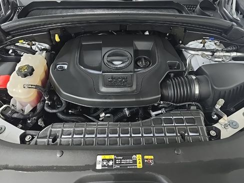 Used 2023 Jeep Grand Cherokee Overland AWD/4WD image 14