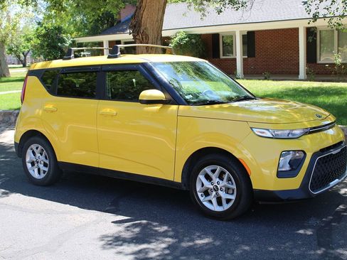 Used 2020 Kia Soul S image 28