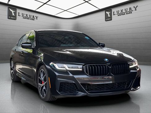 Used 2023 BMW 530i xDrive w/ M Sport Package AWD/4WD image 1
