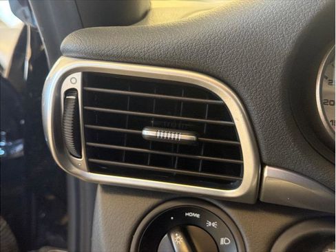 Used 2010 Porsche 911 Carrera 4S image 43