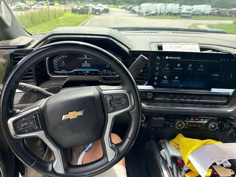 Used 2024 Chevrolet Silverado 3500 LT w/ Convenience Package AWD/4WD image 7