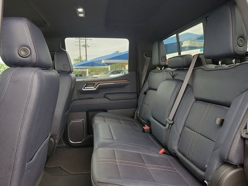 Used 2024 Chevrolet Silverado 1500 High Country AWD/4WD image 8