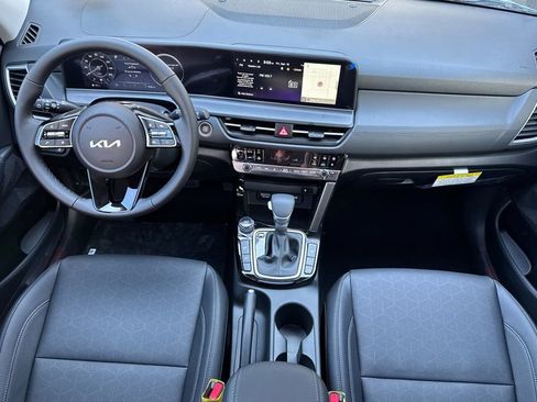 New 2026 Kia Seltos EX FWD image 13