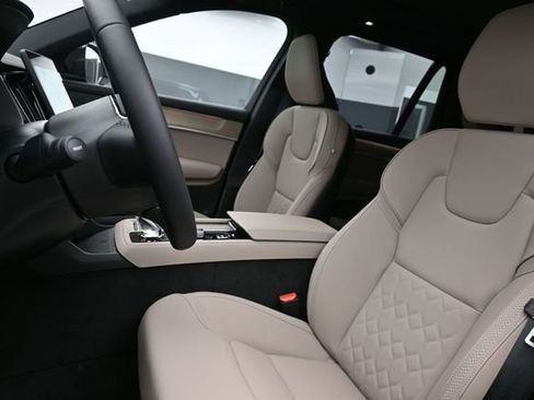 New 2026 Volvo XC90 B6 Plus AWD/4WD image 10
