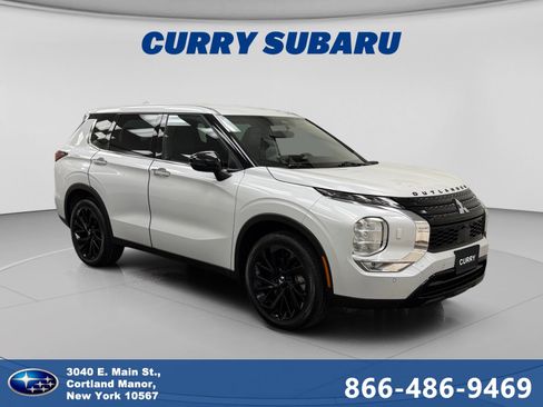 Used 2023 Mitsubishi Outlander SE AWD/4WD image 7