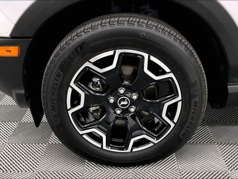 Used 2025 Ford Bronco Sport Outer Banks w/ Outer Banks Tech Package+ AWD/4WD image 10