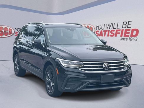 Used 2022 Volkswagen Tiguan SE R-Line image 1